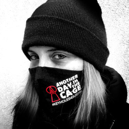 black-face-mask-woman-pic